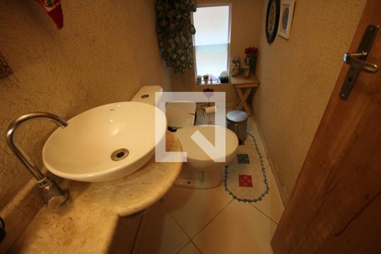 lavabo  de casa à venda com 3 quartos, 119m² em Parque Monte Alegre, Taboão da Serra