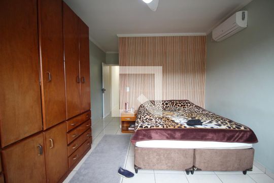 Suíte  de casa à venda com 3 quartos, 119m² em Parque Monte Alegre, Taboão da Serra
