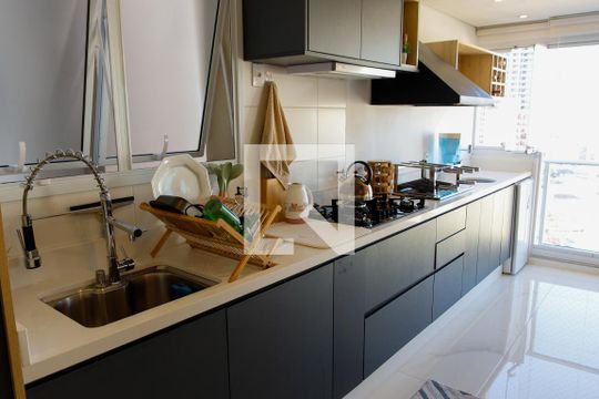 Cozinha de apartamento à venda com 2 quartos, 96m² em Vila Osasco, Osasco