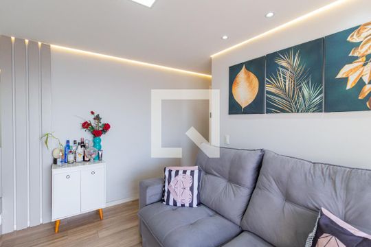 Sala de apartamento para alugar com 2 quartos, 50m² em Jardim Roberto, Osasco