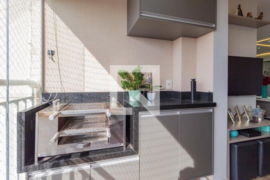 Sacada de apartamento para alugar com 2 quartos, 50m² em Jardim Roberto, Osasco