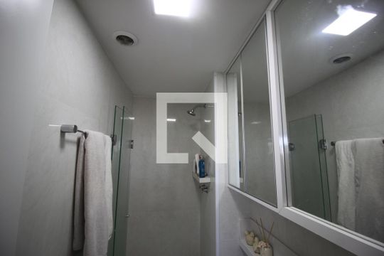 Banheiro  de apartamento à venda com 1 quarto, 55m² em Socorro, São Paulo