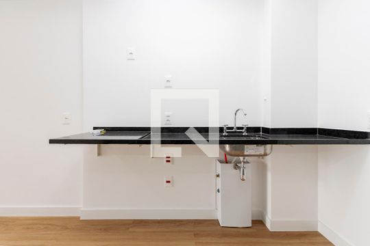 Cozinha de kitnet/studio para alugar com 1 quarto, 32m² em Jardim das Acácias, São Paulo