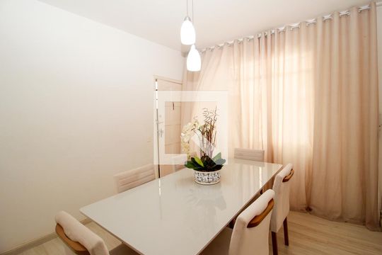 Sala  de apartamento à venda com 2 quartos, 67m² em São Lucas, Belo Horizonte