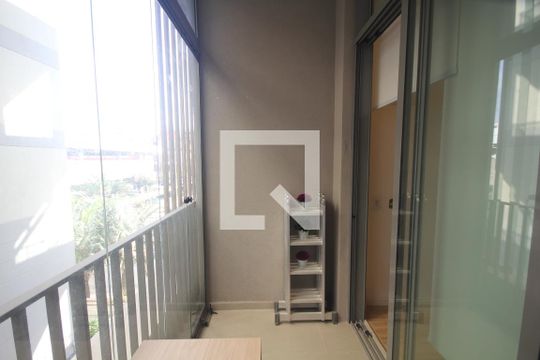 Varanda de kitnet/studio para alugar com 1 quarto, 27m² em Vila Mariana, São Paulo