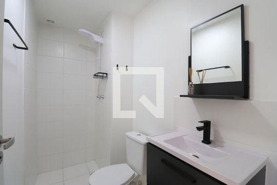 Banheiro de apartamento à venda com 2 quartos, 31m² em Água Branca, São Paulo