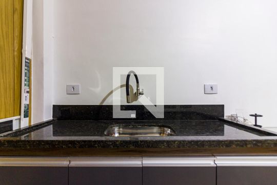 Kitnet de casa de condomínio para alugar com 1 quarto, 30m² em Pinheiros, São Paulo