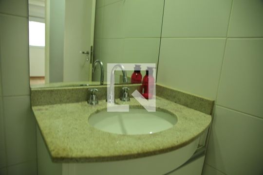 Banheiro de apartamento para alugar com 2 quartos, 74m² em Centro, São Bernardo do Campo