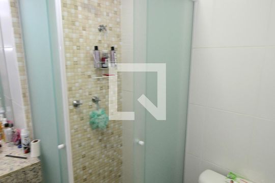 Banheiro de apartamento à venda com 1 quarto, 38m² em Vila Castelo, São Paulo