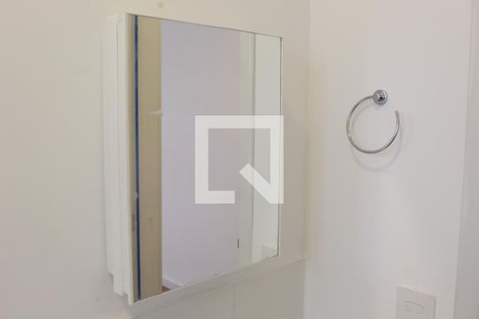 Banheiro da Suíte de apartamento para alugar com 2 quartos, 56m² em Jardim Rebelato, Cotia