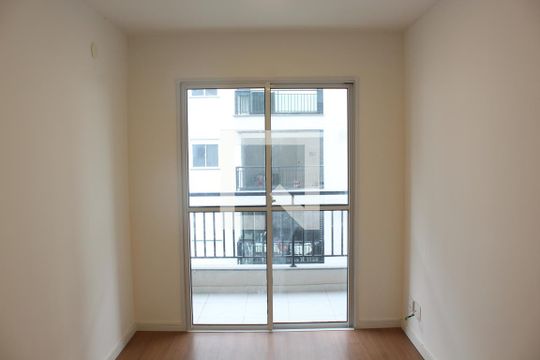 Apartamento para alugar com 2 quartos, 56m² em Jardim Rebelato, Cotia
