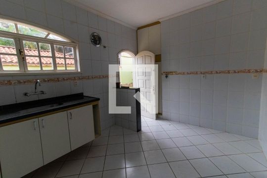 Cozinha de casa para alugar com 3 quartos, 230m² em Serra Grande, Niterói