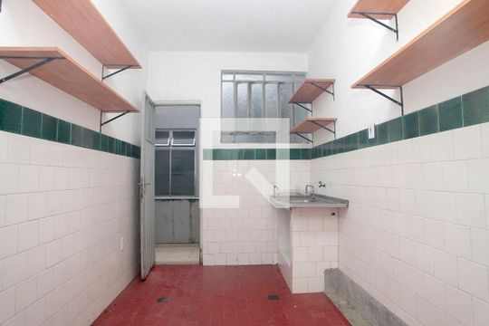 Cozinha + Área de Serviço de apartamento para alugar com 2 quartos, 63m² em Centro Histórico, Porto Alegre