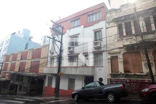 Fachada de apartamento para alugar com 2 quartos, 63m² em Centro Histórico, Porto Alegre