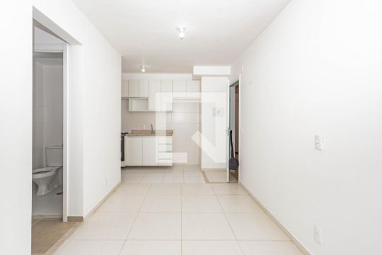 Sala de apartamento para alugar com 2 quartos, 41m² em Vila Água Funda, São Paulo