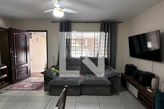 Sala de casa à venda com 4 quartos, 146m² em Jardim Sarah, São Paulo