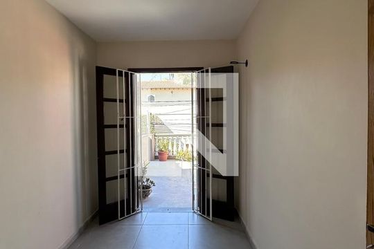 Quarto 2 de casa à venda com 4 quartos, 146m² em Jardim Sarah, São Paulo