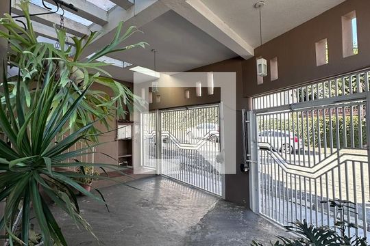 Garagem de casa à venda com 4 quartos, 146m² em Jardim Sarah, São Paulo