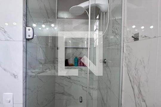 Banheiro de casa à venda com 4 quartos, 146m² em Jardim Sarah, São Paulo