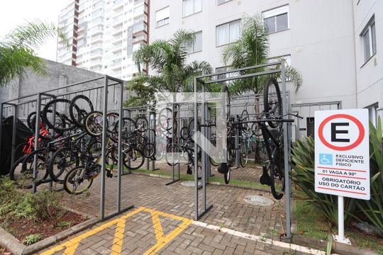 Área comum - Bicicletário de apartamento para alugar com 1 quarto, 25m² em Brás, São Paulo