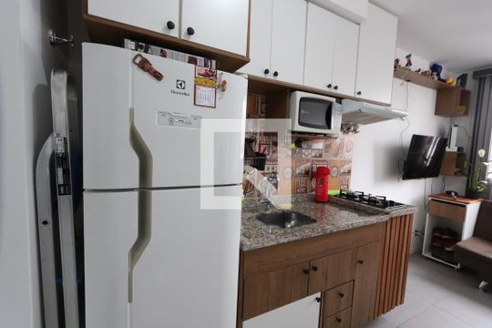 Cozinha de apartamento para alugar com 1 quarto, 25m² em Brás, São Paulo