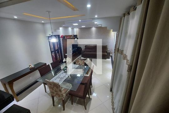 Sala de casa à venda com 3 quartos, 240m² em Jardim América, Rio de Janeiro