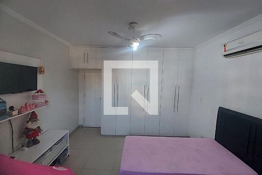 Quarto 2 de casa à venda com 3 quartos, 240m² em Jardim América, Rio de Janeiro