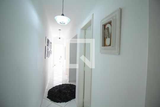 Corredor de casa para alugar com 3 quartos, 279m² em Jardim Analia Franco, São Paulo