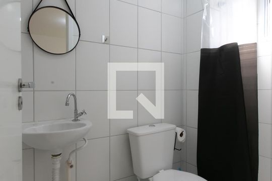 Banheiro de kitnet/studio à venda com 1 quarto, 25m² em Vila Campanela, São Paulo