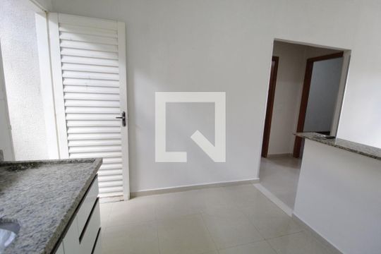 Cozinha de casa para alugar com 2 quartos, 107m² em Shopping Park, Uberlândia