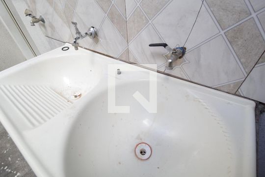 Área de Serviço de casa para alugar com 2 quartos, 107m² em Shopping Park, Uberlândia