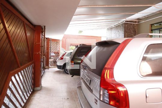Garagem de casa à venda com 4 quartos, 620m² em City América, São Paulo