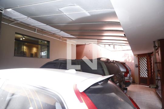 Garagem de casa à venda com 4 quartos, 620m² em City América, São Paulo