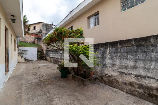 Quintal de casa à venda com 2 quartos, 75m² em Vila Nova Cachoeirinha, São Paulo