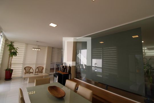 Detalhe Sala de casa à venda com 5 quartos, 437m² em Vila Inah, São Paulo