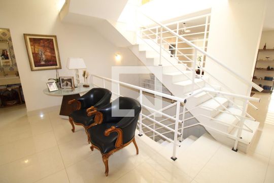 Sala de casa à venda com 5 quartos, 437m² em Vila Inah, São Paulo