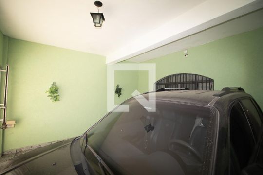 Garagem de casa à venda com 3 quartos, 160m² em Vila Guilherme, São Paulo