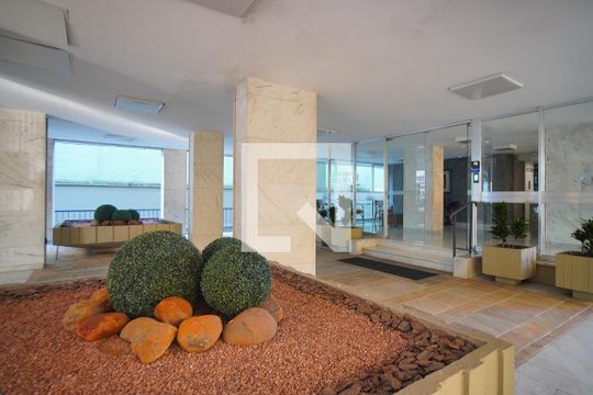 Área comum de apartamento para alugar com 5 quartos, 159m² em Independência, Porto Alegre