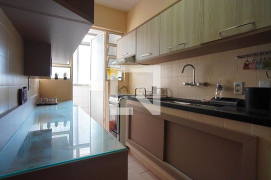 Cozinha de apartamento para alugar com 5 quartos, 159m² em Independência, Porto Alegre