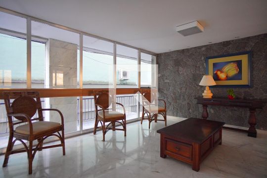 Hall de apartamento para alugar com 5 quartos, 159m² em Independência, Porto Alegre