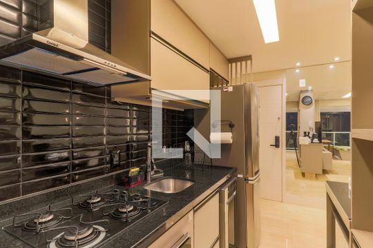 Cozinha de apartamento para alugar com 2 quartos, 69m² em Jardim Dom Bosco, São Paulo