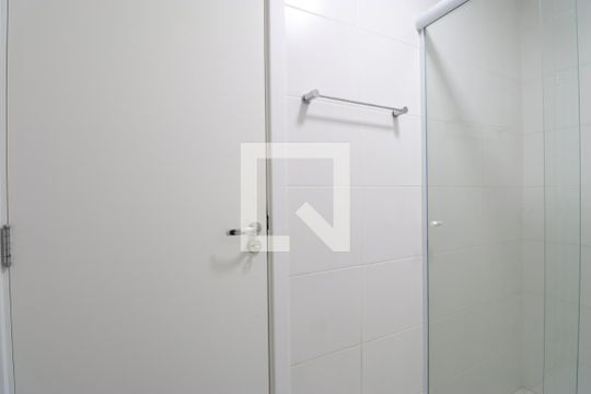 Banheiro de apartamento para alugar com 1 quarto, 29m² em Água Branca, São Paulo