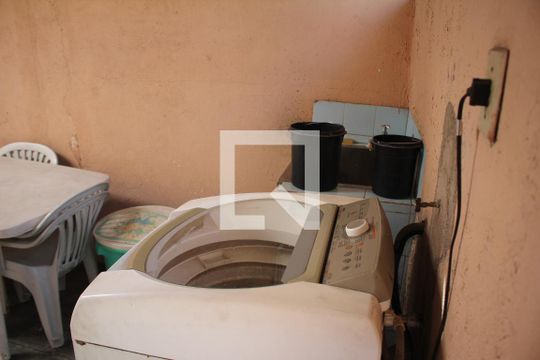 Área de Serviço de casa à venda com 3 quartos, 120m² em Bairro da Glória, Contagem