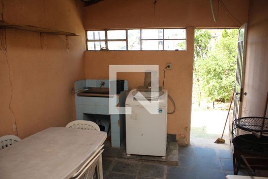 Área de Serviço de casa à venda com 3 quartos, 120m² em Bairro da Glória, Contagem