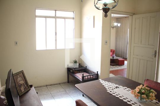 Copa de casa à venda com 3 quartos, 120m² em Bairro da Glória, Contagem
