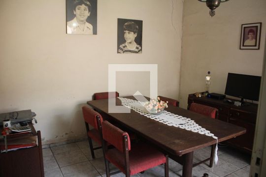 Copa de casa à venda com 3 quartos, 120m² em Bairro da Glória, Contagem