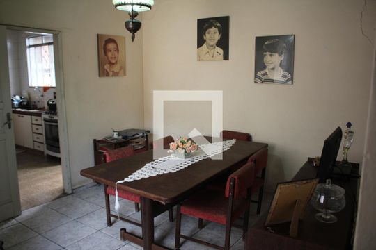 Copa de casa à venda com 3 quartos, 120m² em Bairro da Glória, Contagem