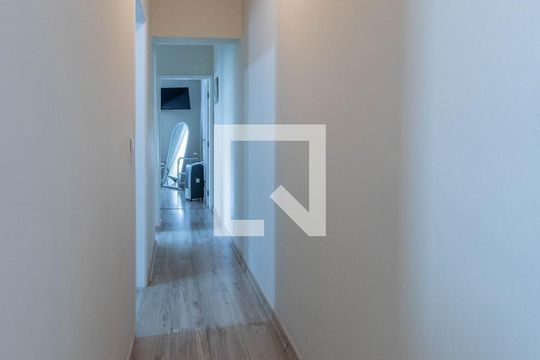 Corredor de casa à venda com 3 quartos, 169m² em Sapopemba, São Paulo