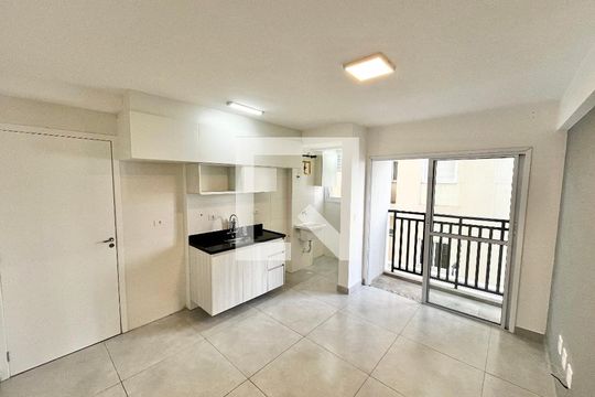 Sala/Cozinha de apartamento para alugar com 2 quartos, 42m² em Parada Inglesa, São Paulo