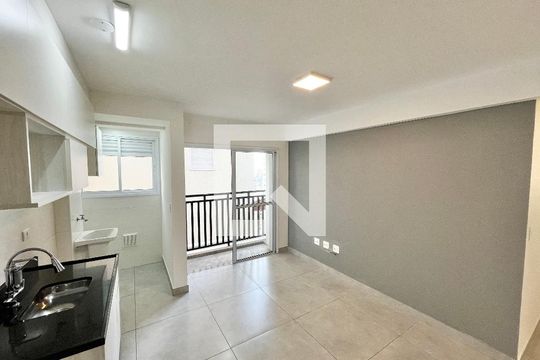 Sala/Cozinha de apartamento para alugar com 2 quartos, 42m² em Parada Inglesa, São Paulo